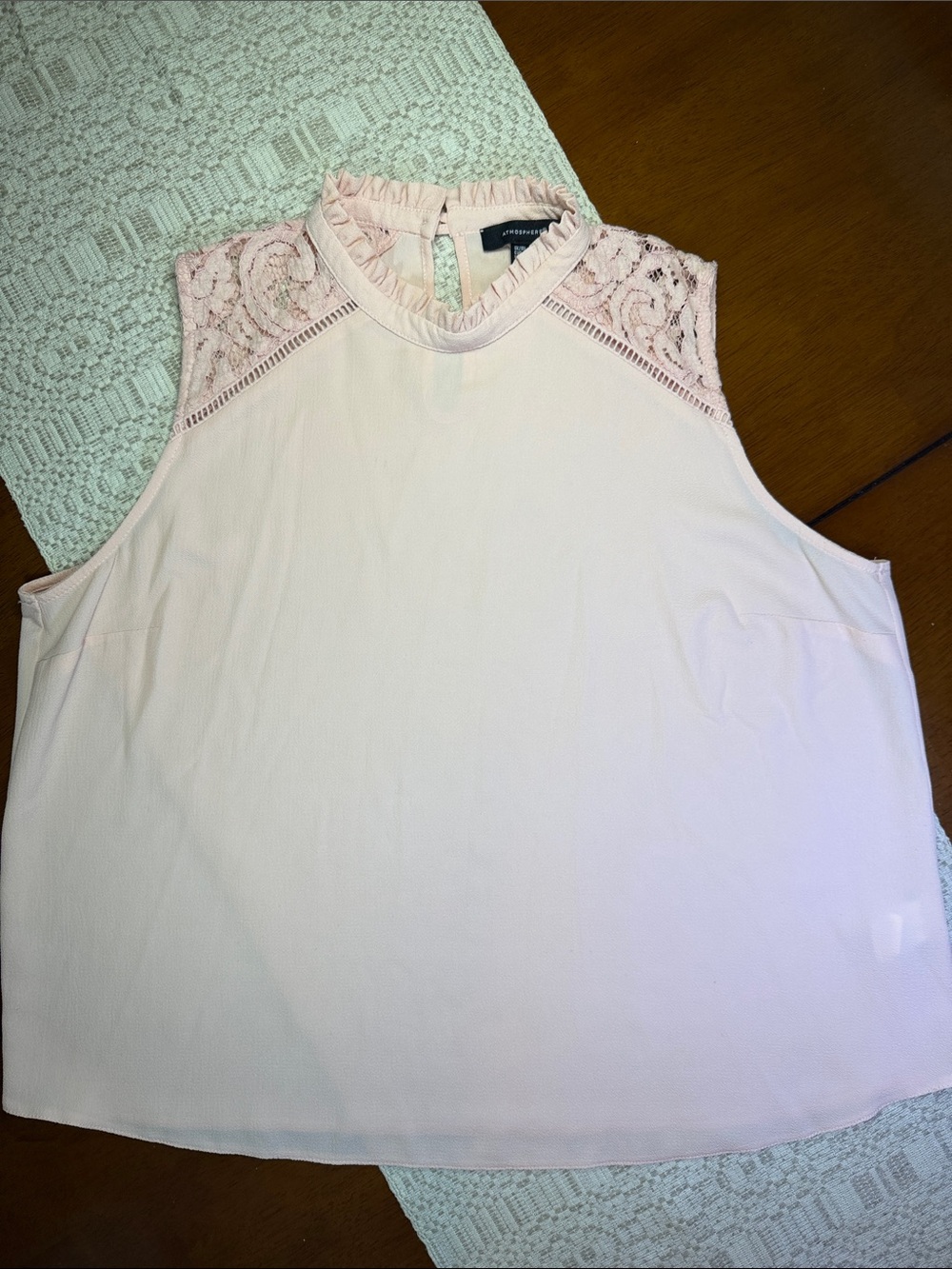 Express Sleeveless Lace Yoke Camisole - Light Pink